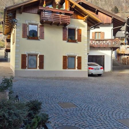 Casa Jasmina Διαμέρισμα Mezzano Εξωτερικό φωτογραφία