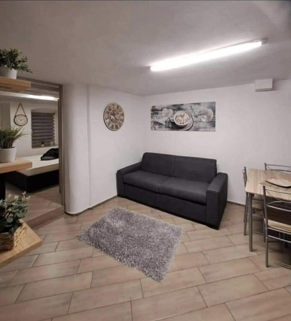Casa Jasmina Διαμέρισμα Mezzano Εξωτερικό φωτογραφία