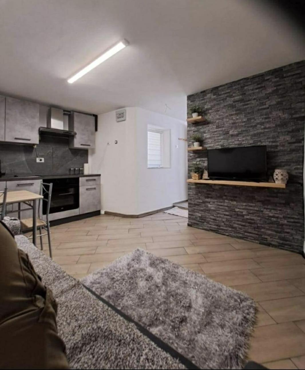 Casa Jasmina Διαμέρισμα Mezzano Εξωτερικό φωτογραφία